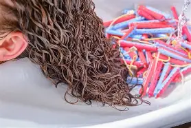 La Permanente : le secret pour des boucles durables, naturelles et pleines de mouvement